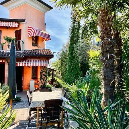住宿加早餐酒店 Desenzano Paradise 代森扎诺-德尔加达