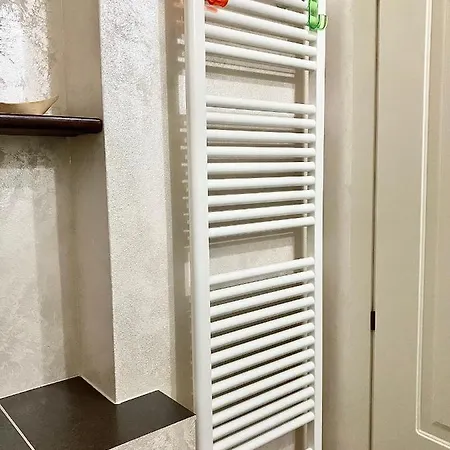 住宿加早餐酒店 Desenzano Paradise 代森扎诺-德尔加达