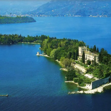 Desenzano Paradise * 代森扎诺-德尔加达